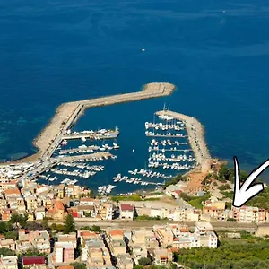 https://casa-felice-mandra-capreria.sicilyhotelsitaly.net