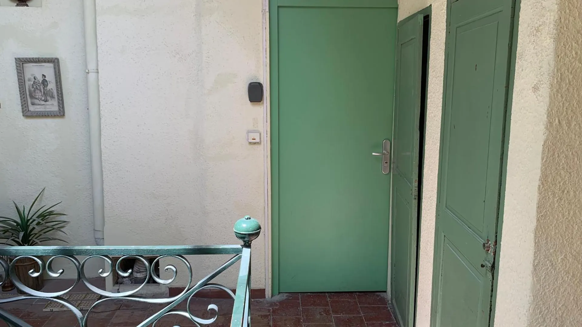 Loft 3 Pieces Dans Vieil Antibes Apartment